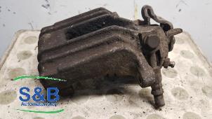 Gebruikte Remklauw (Tang) rechts-achter Volkswagen Bora (1J2) 2.3 V5 Prijs € 40,00 Margeregeling aangeboden door Schaap & Bron