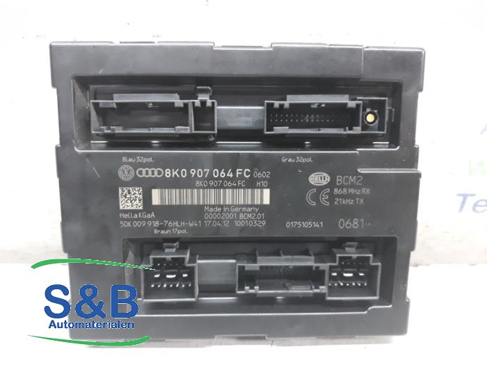 Dator , karosskontroll (BCM) från en Audi A4 Avant (B8) 2.0 TDI 16V 2012