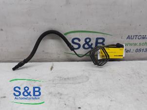 Begagnade Kopplingsledning Volkswagen Caddy IV 2.0 TDI 75 Pris € 30,00 Marginaltabell erbjuds av Schaap & Bron