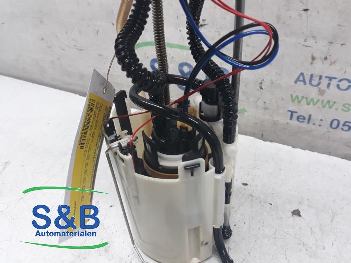 Elektrisk bränslepump från en Volkswagen Crafter 2.0 TDI 2013