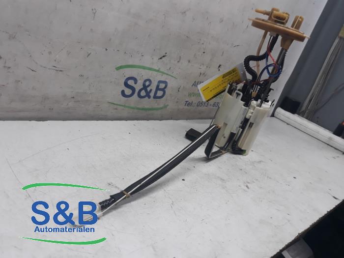 Elektrisk bränslepump från en Volkswagen Crafter 2.0 TDI 2013