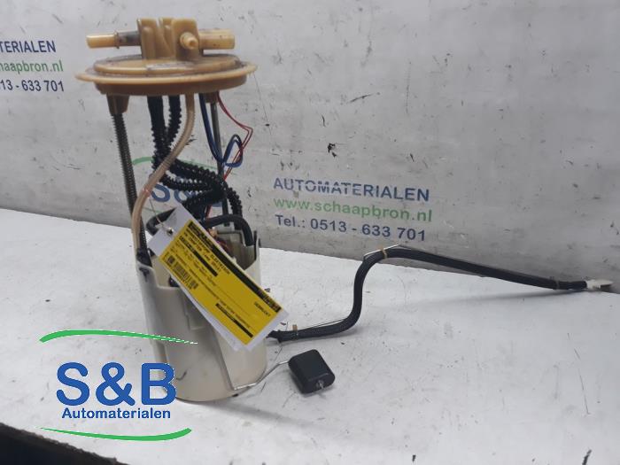 Elektrisk bränslepump från en Volkswagen Crafter 2.0 TDI 2013