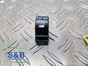 Używane Przelacznik elektrycznej szyby Peugeot Expert (V1/VA/VB/VE/VF/VT/VY) 1.6 Blue HDi 95 16V Cena € 10,00 Procedura marży oferowane przez Schaap & Bron