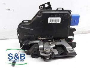 Gebruikte Deurslot Mechaniek 2Deurs rechts Volkswagen Caddy III (2KA,2KH,2CA,2CH) 1.9 TDI Prijs € 30,00 Margeregeling aangeboden door Schaap & Bron