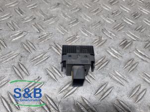 Begagnade Diverse Volkswagen Multivan T5 (7E/7HC/7HF/7HM) 2.0 BiTDI DRF Pris € 10,00 Marginaltabell erbjuds av Schaap & Bron