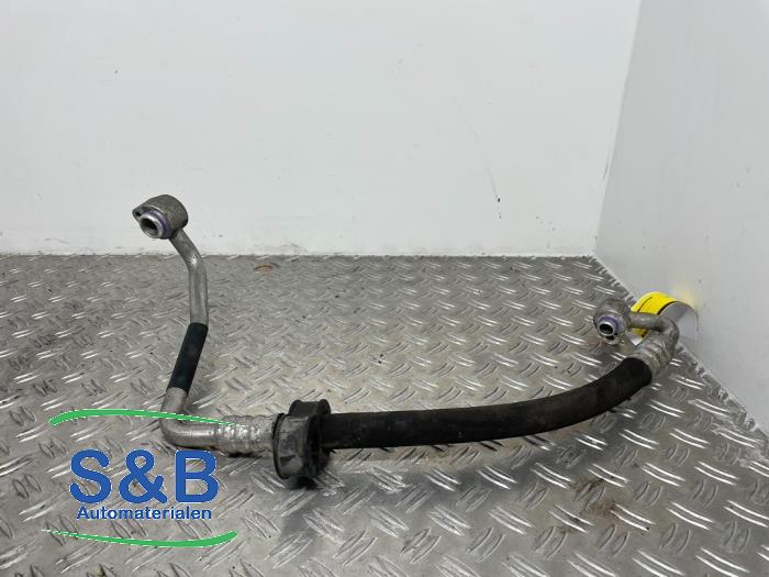 Kylfläkt, luftkonditionering från en Volkswagen Passat (3B3) 2.3 V5 20V 2003