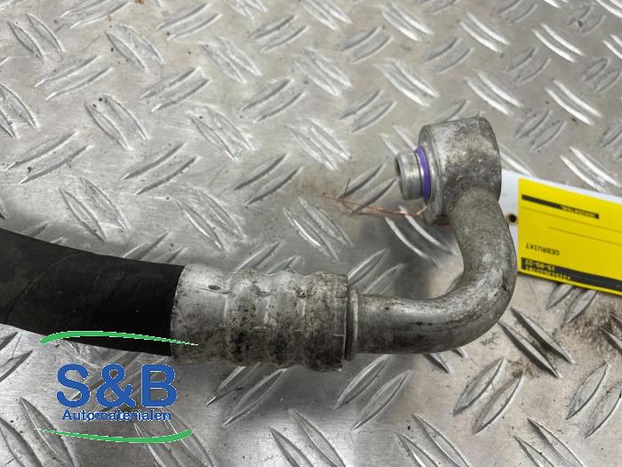 Kylfläkt, luftkonditionering från en Volkswagen Passat (3B3) 2.3 V5 20V 2003