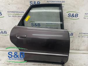 Używane Drzwi prawe tylne wersja 4-drzwiowa Audi A8 (D2) 2.8 V6 30V Quattro Cena € 125,00 Procedura marży oferowane przez Schaap & Bron