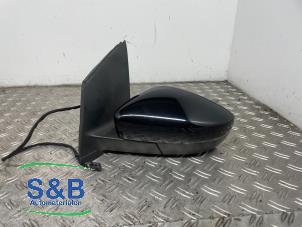 Używane Lusterko zewnetrzne lewe Volkswagen Polo V (6R) 1.2 12V Cena € 40,00 Procedura marży oferowane przez Schaap & Bron