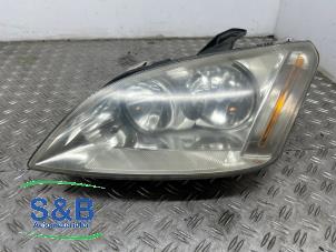 Używane Reflektor lewy Ford Focus C-Max 1.6 16V Cena € 35,00 Procedura marży oferowane przez Schaap & Bron