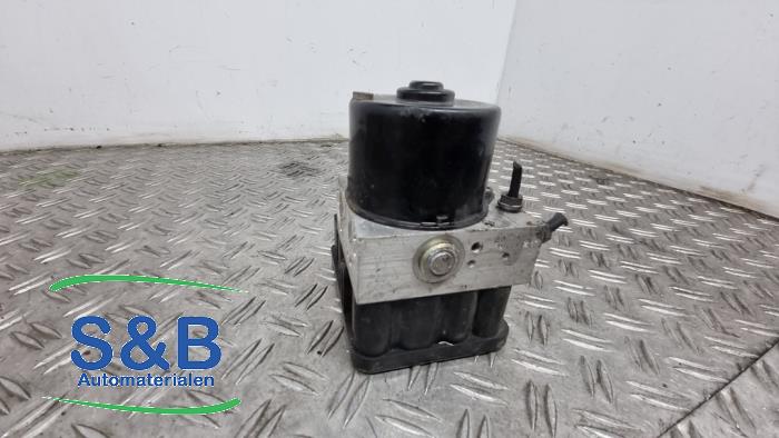 ABS-pump från en Volkswagen Golf V (1K1) 2.0 TFSI GTI 16V 2005