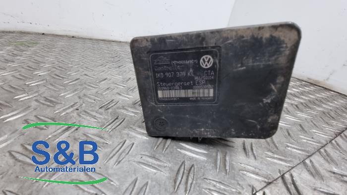 ABS-pump från en Volkswagen Golf V (1K1) 2.0 TFSI GTI 16V 2005