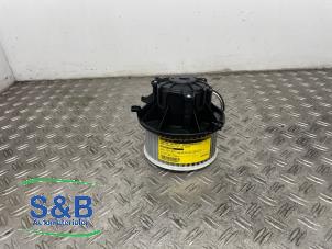 Gebruikte Chaufage Ventilatiemotor Opel Insignia Grand Sport 1.6 Turbo 16V 200 Prijs € 135,00 Margeregeling aangeboden door Schaap & Bron