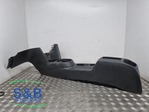 Gebruikte Middenconsoles Volkswagen Caddy III (2KA,2KH,2CA,2CH) 1.9 TDI Prijs € 60,00 Margeregeling aangeboden door Schaap & Bron