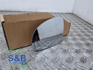 Gebruikte Spiegelglas links Volkswagen Golf V 4Motion (1K1) 1.9 TDI Prijs € 15,00 Margeregeling aangeboden door Schaap & Bron