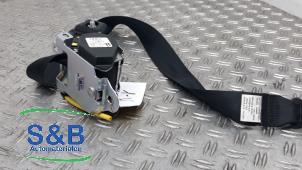 Begagnade Främre bältesspänne, höger Hyundai i10 (F5) 1.2i 16V Pris € 75,00 Marginaltabell erbjuds av Schaap & Bron