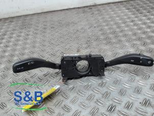 Gebruikte Combischakelaar Stuurkolom Volkswagen Transporter T5 1.9 TDi Prijs € 35,00 Margeregeling aangeboden door Schaap & Bron