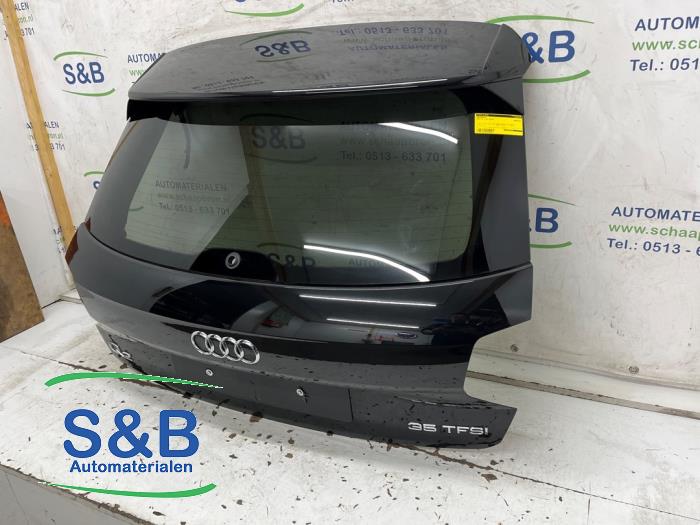Heckklappe van een Audi Q2 (GAB/GAG) 1.6 TDI 16V 2020