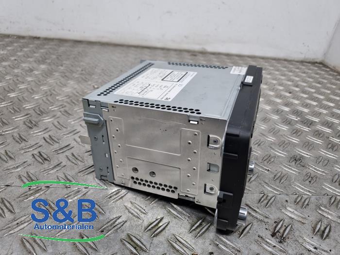 Radio från en Volkswagen Scirocco (137/13AD) 1.4 TSI 160 16V 2011