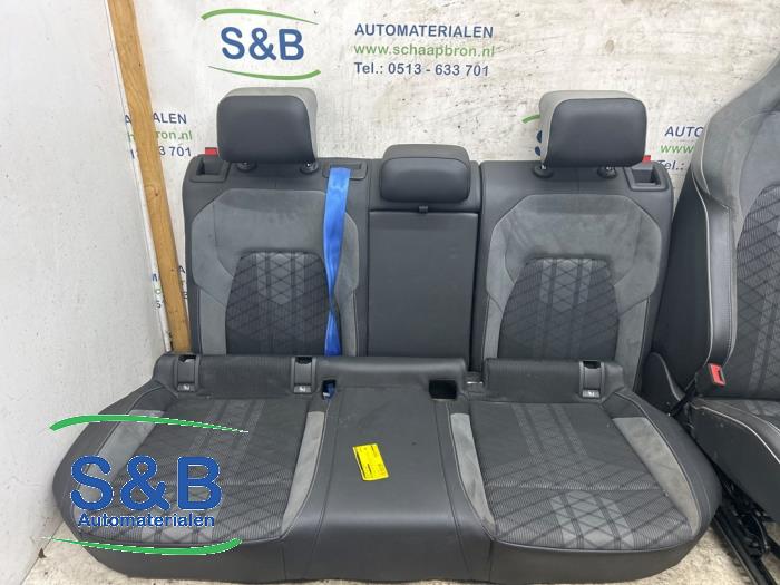 Bekleding Set (compleet) van een Volkswagen Golf VIII (CD1) 1.5 eTSI 16V 2020