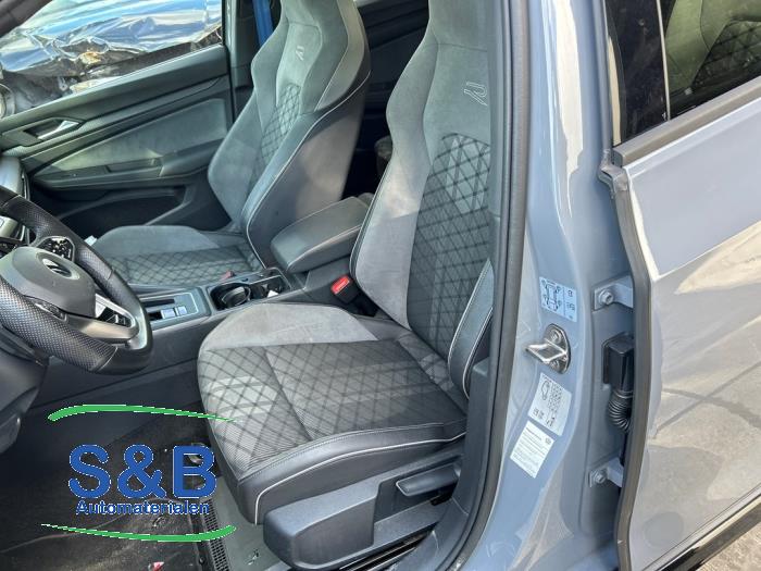 Bekleding Set (compleet) van een Volkswagen Golf VIII (CD1) 1.5 eTSI 16V 2020