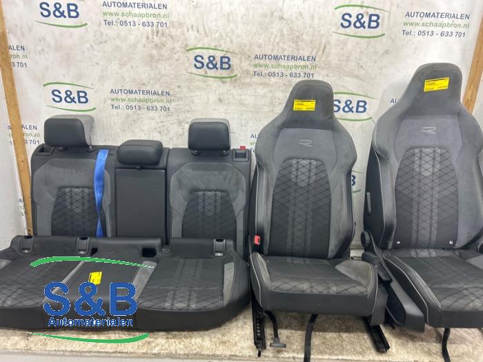 Bekleding Set (compleet) van een Volkswagen Golf VIII (CD1) 1.5 eTSI 16V 2020