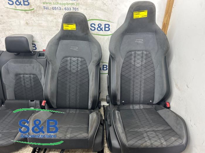 Bekleding Set (compleet) van een Volkswagen Golf VIII (CD1) 1.5 eTSI 16V 2020