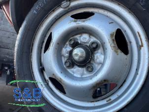 Gebrauchte Felge + Reifen Volkswagen Polo II (86) 1.3 Preis € 60,00 Margenregelung angeboten von Schaap & Bron