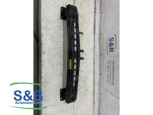 Begagnade Främre stötfångarram Skoda Octavia Pris € 50,00 Marginaltabell erbjuds av Schaap & Bron