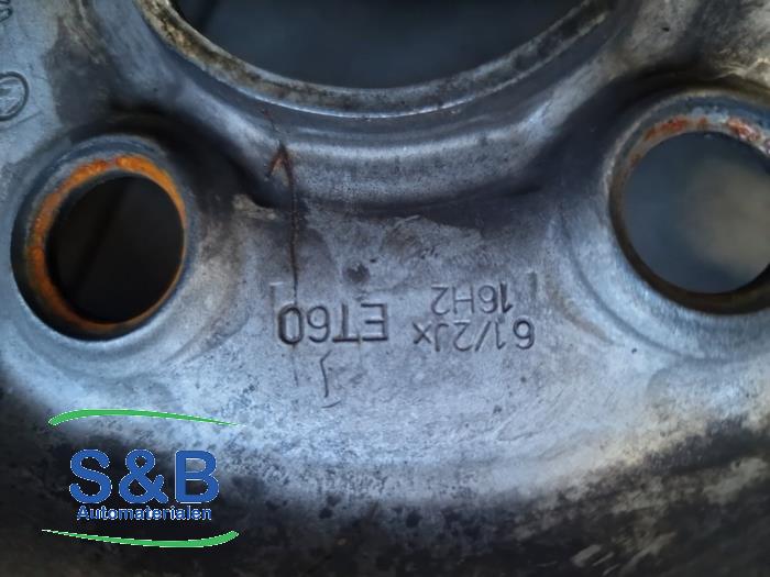 Velg van een Volkswagen Crafter (SY) 2.0 TDI FWD 2018