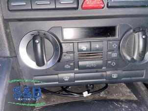 Begagnade Klimatpanel Audi A3 (8P1) 1.6 16V FSI Pris € 70,00 Marginaltabell erbjuds av Schaap & Bron