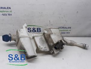 Begagnade Spolartank, vindruta Volkswagen Transporter T5 2.0 TDI DRF Pris € 15,00 Marginaltabell erbjuds av Schaap & Bron