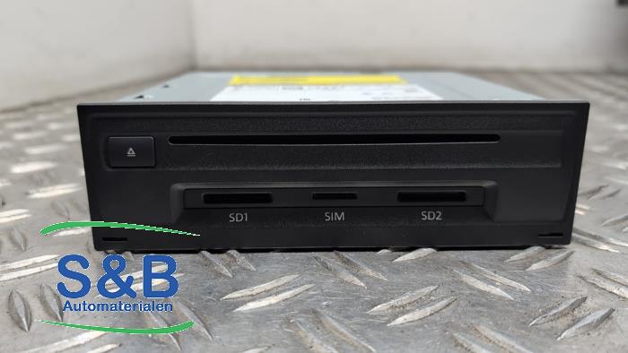 Regelunit Multi Media van een Audi A3 Limousine (8VS/8VM) 1.0 TFSI 12V 2017