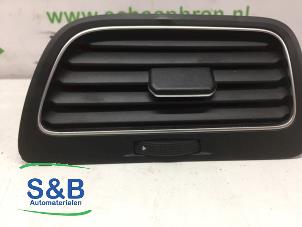 Gebruikte Luchtrooster Dashboard Volkswagen Golf VII (AUA) 1.2 TSI 16V Prijs € 10,00 Margeregeling aangeboden door Schaap & Bron