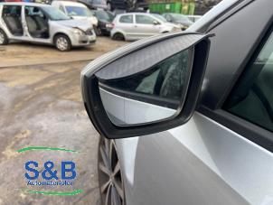 Używane Lusterko zewnetrzne lewe Volkswagen Polo V (6R) 1.2 TSI Cena € 30,00 Procedura marży oferowane przez Schaap & Bron