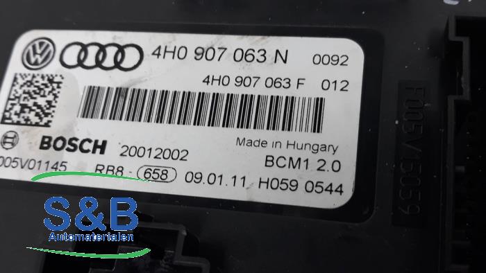 Inbyggd dator från en Audi A7 Sportback (4GA/4GF) 2.8 V6 24V FSI Quattro 2011