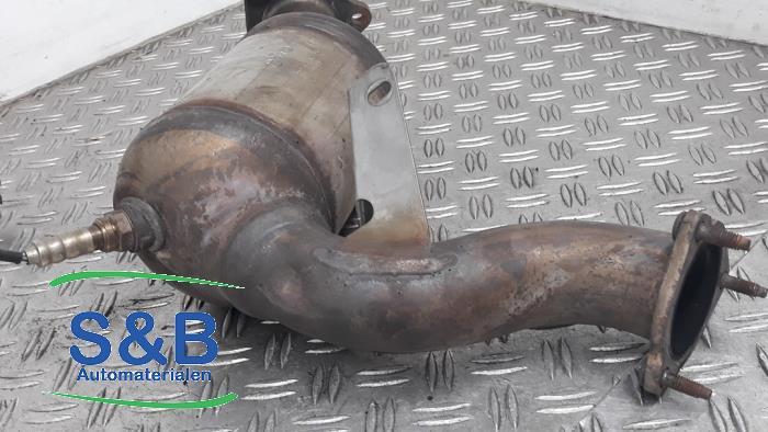 Främre avgasrör + katalysator från en Audi A7 Sportback (4GA/4GF) 2.8 V6 24V FSI 2011