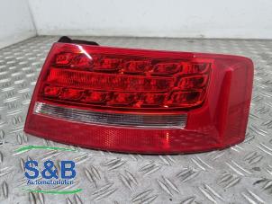 Begagnade Baklykta, höger Audi A5 Cabrio (8F7) 2.7 TDI V6 24V Pris € 79,99 Marginaltabell erbjuds av Schaap & Bron