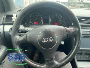 Gebruikte Stuurwiel Audi A4 Avant (B6) 1.8 T 20V Prijs € 60,00 Margeregeling aangeboden door Schaap & Bron
