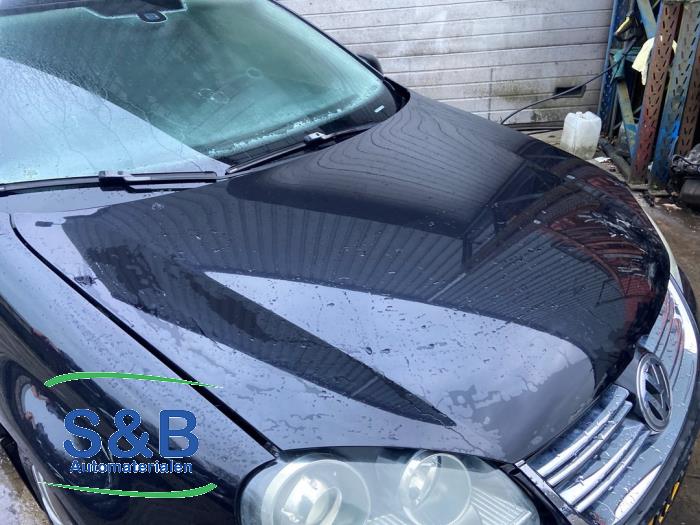 Bonnet from a Volkswagen Golf V Variant (1K5) 1.4 TSI 140 16V 2008