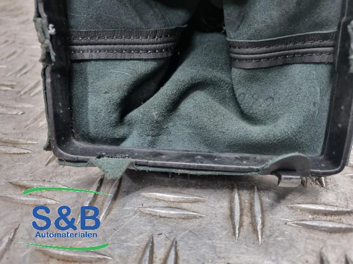 Versnellingspookhoes van een Audi A3 Limousine (8VS/8VM) 1.0 TFSI 12V 2017