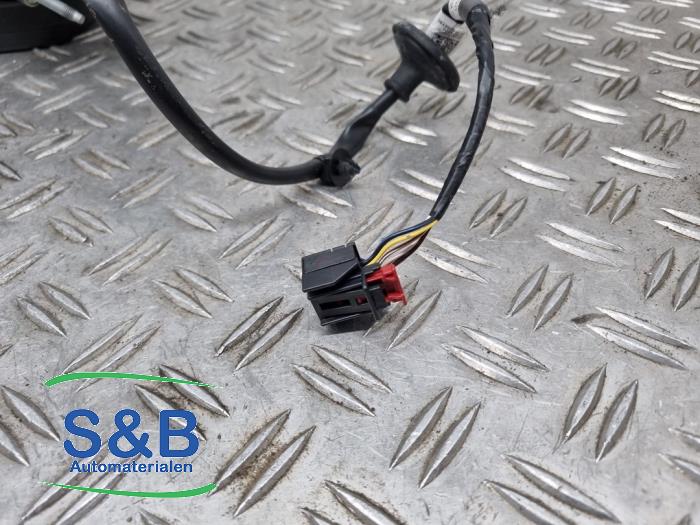 Spiegel Buiten rechts van een Audi A3 Limousine (8VS/8VM) 1.0 TFSI 12V 2017