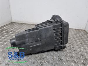 Begagnade Luftfilterhus Peugeot 206 (2A/C/H/J/S) 1.6 16V Pris € 19,99 Marginaltabell erbjuds av Schaap & Bron