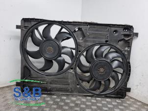 Używane Wentylator Ford Kuga II (DM2) 1.5 EcoBoost 16V 150 Cena € 174,99 Procedura marży oferowane przez Schaap & Bron