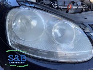 Gebruikte Koplamp rechts Volkswagen Golf V Variant (1K5) 1.9 TDI Prijs € 35,00 Margeregeling aangeboden door Schaap & Bron