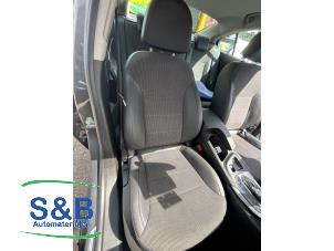 Gebruikte Voorstoel rechts Opel Insignia 2.0 CDTI 16V 130 Ecotec Prijs € 99,00 Margeregeling aangeboden door Schaap & Bron