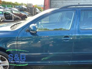Używane Drzwi lewe przednie wersja 4-drzwiowa Skoda Octavia Combi (1Z5) 1.6 TDI Greenline Cena € 80,00 Procedura marży oferowane przez Schaap & Bron
