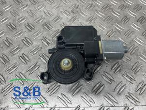 Gebruikte Raammotor Portier Volkswagen Polo V (6R) 1.2 TDI 12V BlueMotion Prijs € 50,00 Margeregeling aangeboden door Schaap & Bron