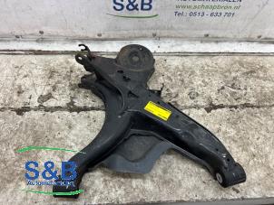 Gebruikte Draagarm rechts-achter Mercedes Vito (447.6) 1.6 111 CDI 16V Prijs € 75,00 Margeregeling aangeboden door Schaap & Bron