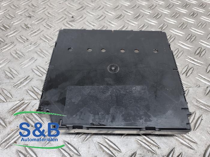 Boordcomputer van een Volkswagen Caddy III (2KA,2KH,2CA,2CH) 1.6 TDI 16V 2014